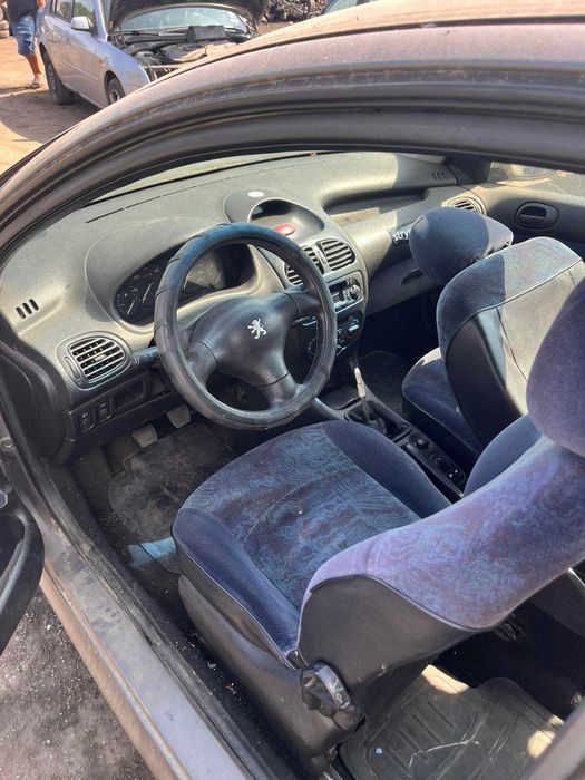 Пежо 206 2.0 дизел на части