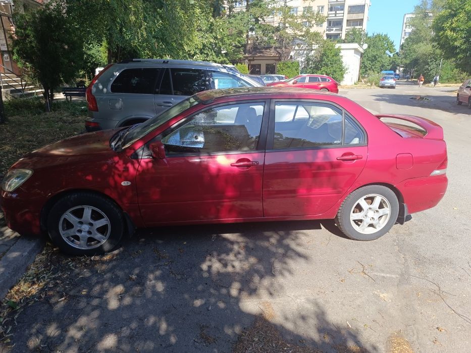 Продавам  Митсубиши Лансер