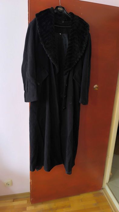 Дълго есенно палто