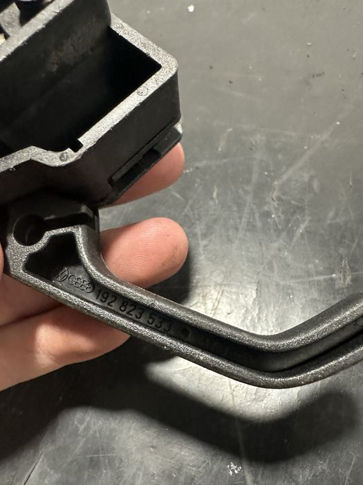 Maner deschidere capota Volkswagen Vw T4 caravelle transporter 2.5 TDI