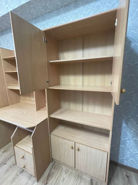 Гарнитур подростковый