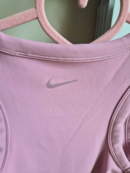 Продавам NIke потник