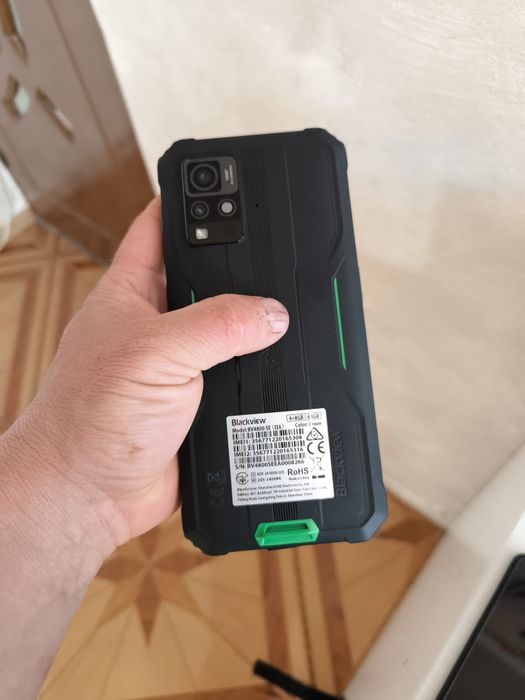 Vând   redmi și ce se vede