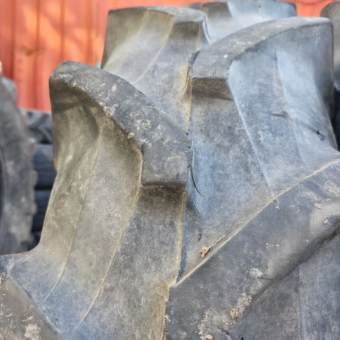 Cauciucuri agricole 13.6R28 marca Pirelli