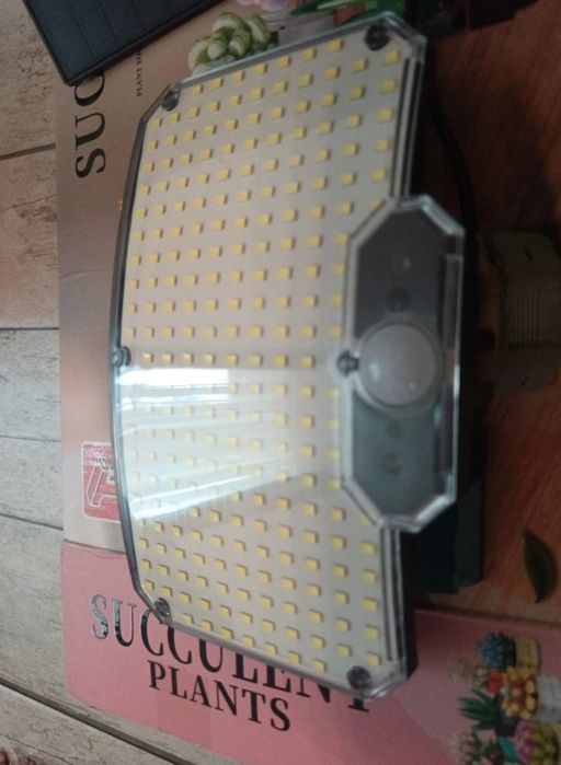 Proiector solar 234 LED-uri