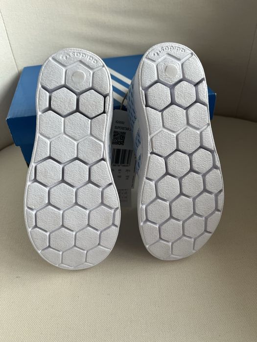 Adidas стелка 17см, EU 26.5