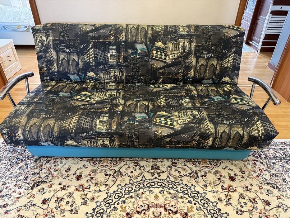 Продам удобный диван