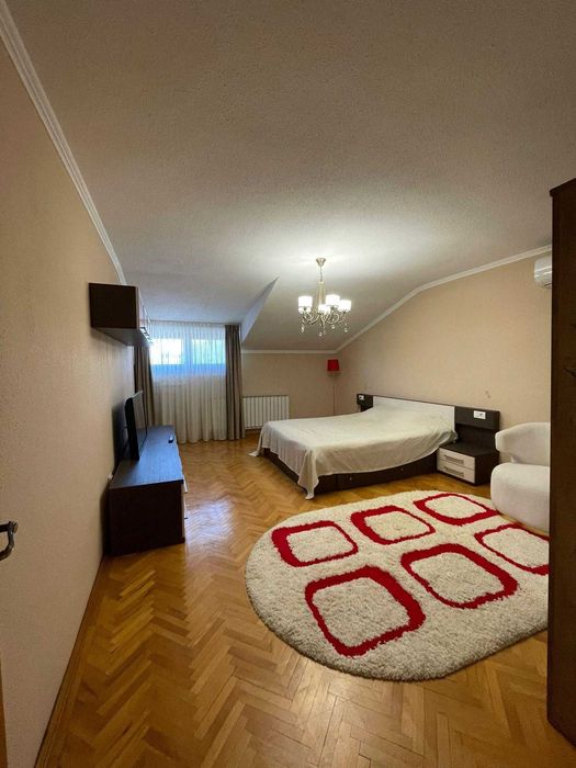 Inchiriez apartament cu 3 camere, direct proprietar, spatios, zona Luica