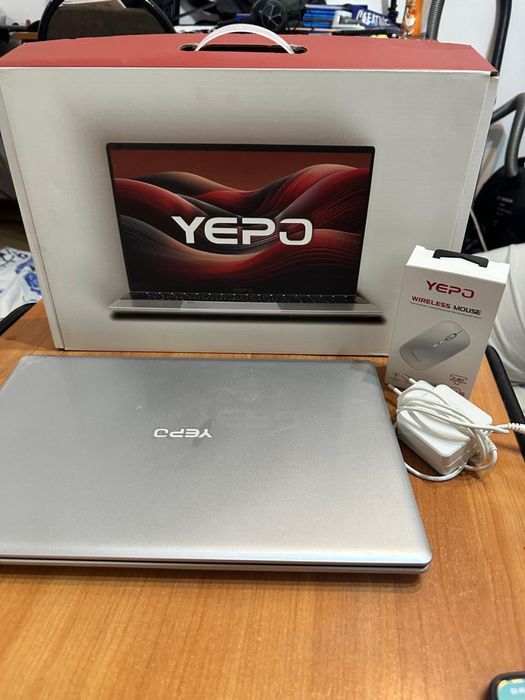 Ноутбук Yepo с гарантиейя
