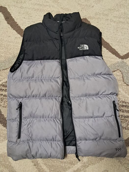 Vând vesta The North Face
