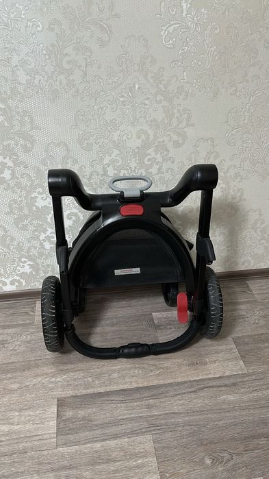 Продам коляску Hot mom