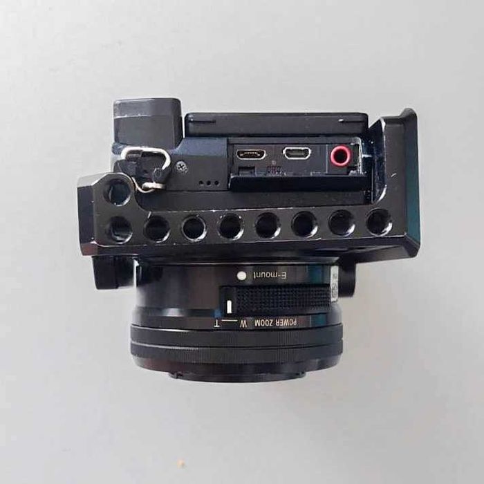 Sony A6300 (cu cage si obiectiv)