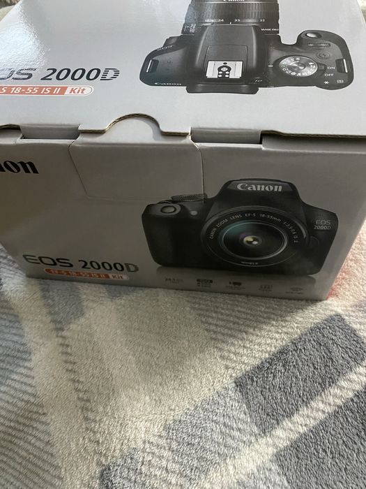 Canon EOS 2000 D