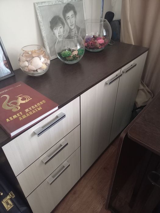 ТВ зона с комодом