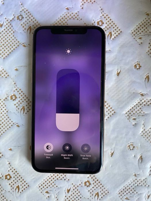 Iphone 11 pro model 300$