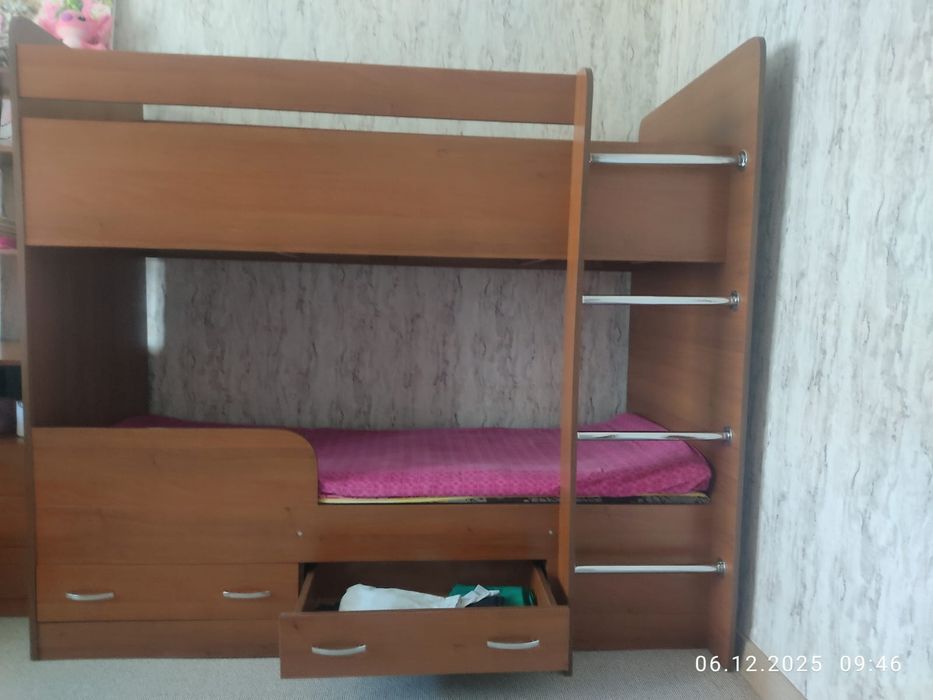 Продаётся двухъярусная кровать!!!
