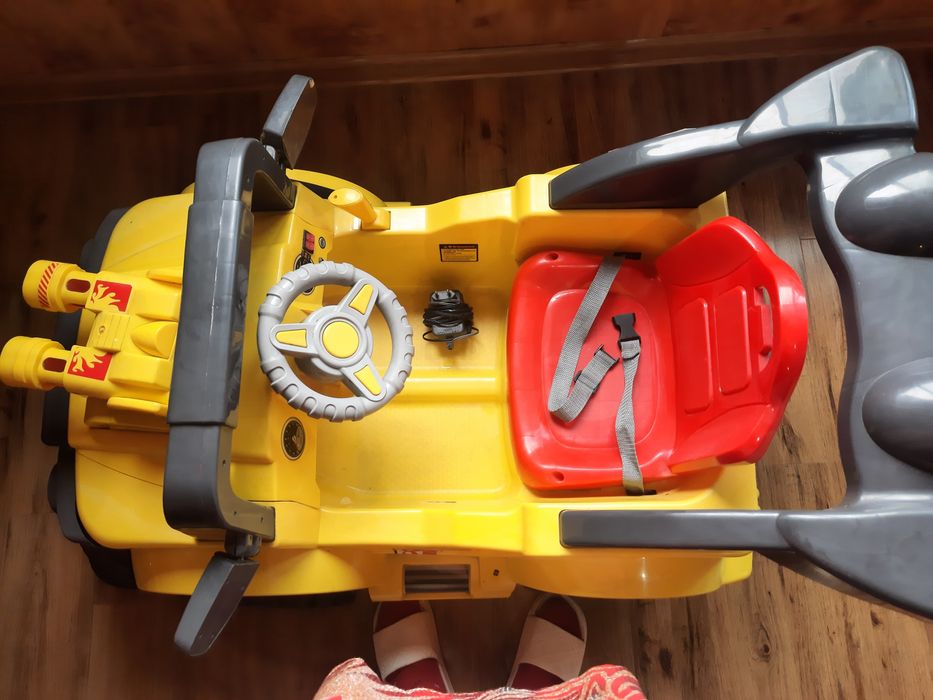 Продам детскую машинку