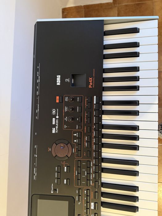 Korg Pa4x 76 keys sau schimb cu Pa5x