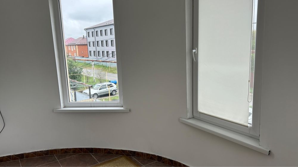 Продом кирпичный дом с мансардой