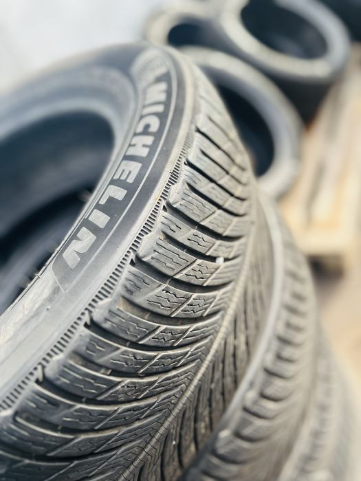 235 /55 /17 – комплект зимних шин