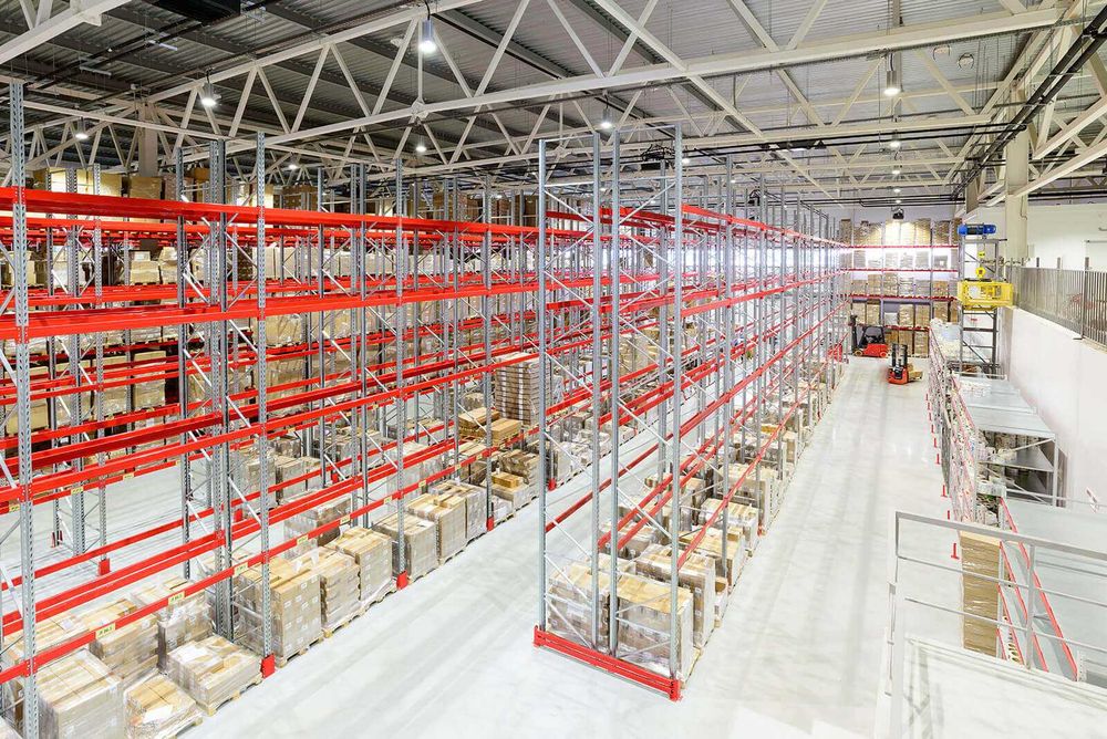 Грузовые стеллажи от «Железная мебель» -надежность и порядок на складе