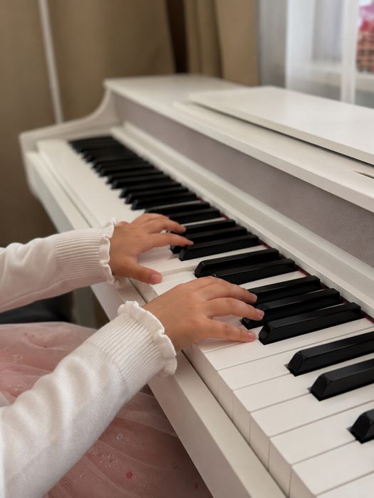 Lectii de canto muzica usoara, populara, clasic , pian, teorie muzicala. Meditatii/cursuri copii si adulti