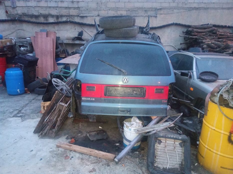 Wv sharan пета врата