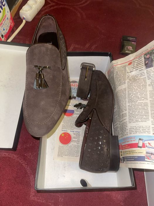 Мужская обувь один раз одета