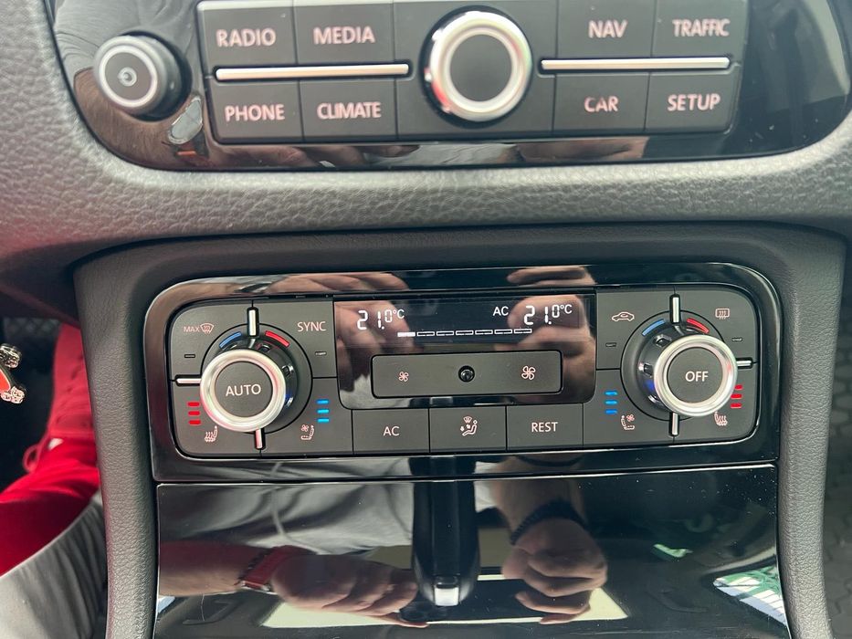 Vând Vw Touareg 2013