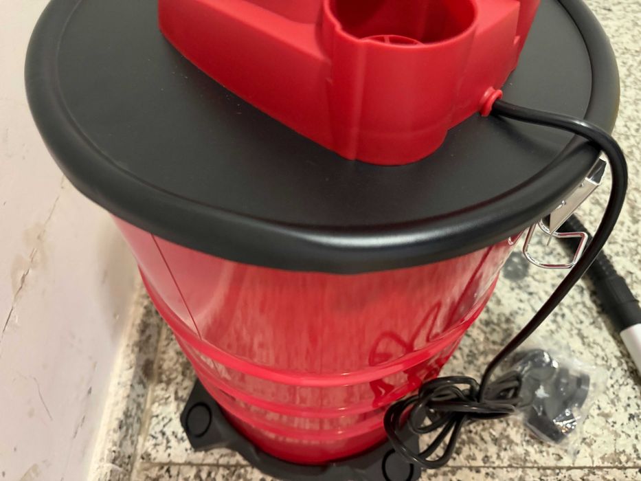 Прахосмукачка за пепел 1200W 30L RD-WC03