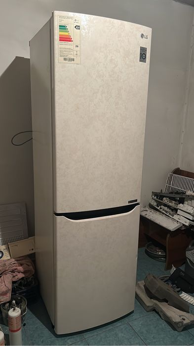 Продам холодильник