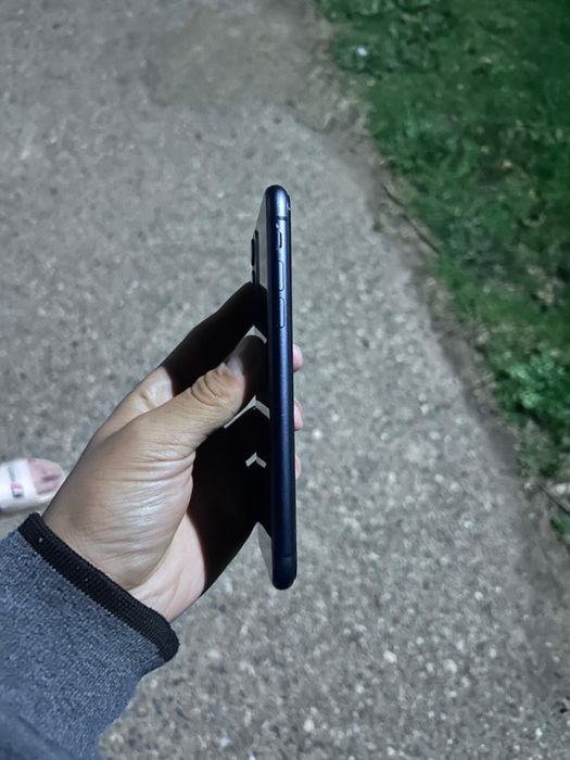 Айфон 11 черный