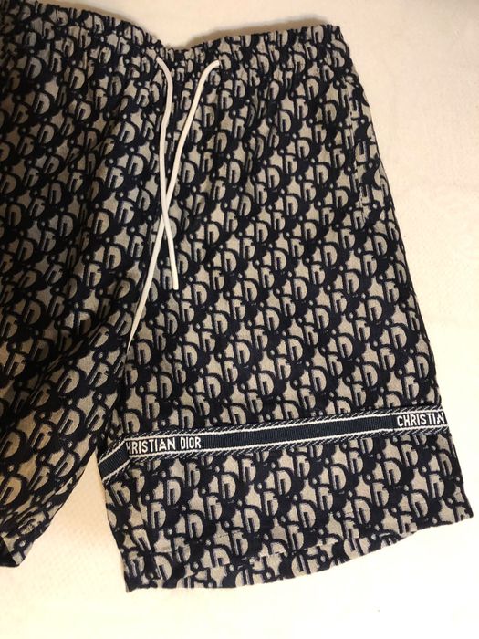 Pantaloni scurti Dior , calitate premium , pe stoc , noi , L