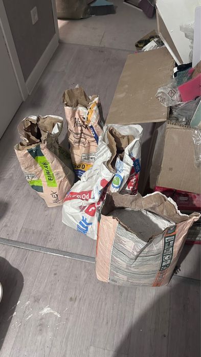 Продам сухие смеси остатки