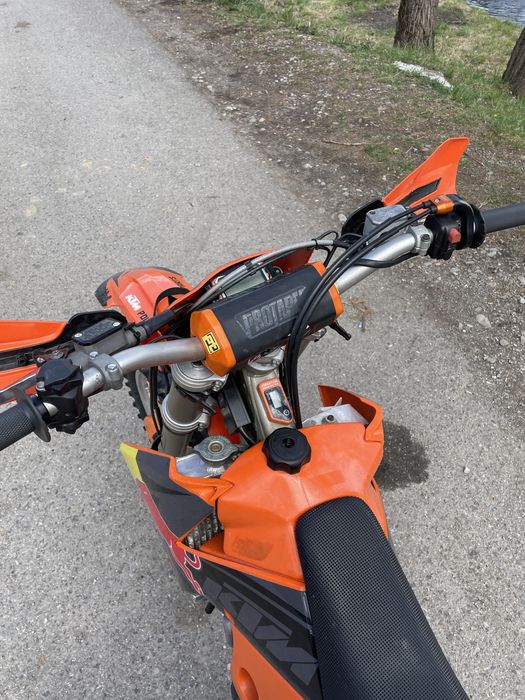 Vând ktm exc-f 250 model rfs