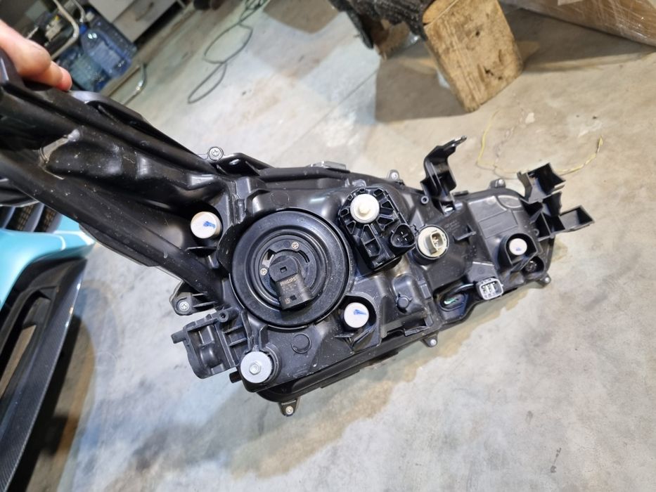 Фары toyota corolla e210