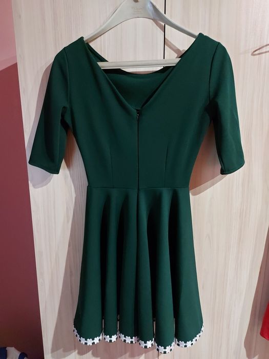 Рокля в зелен цвят