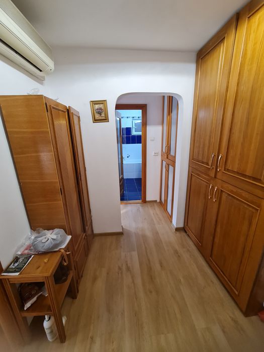 Vind 2camere decomandate et2