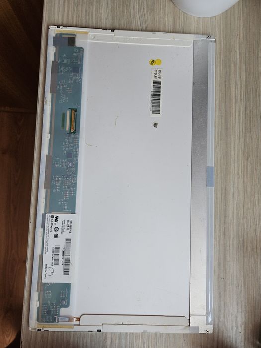 Display laptop 1366x768