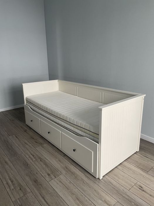 Кровать IKEA Хемнэс с ящиками