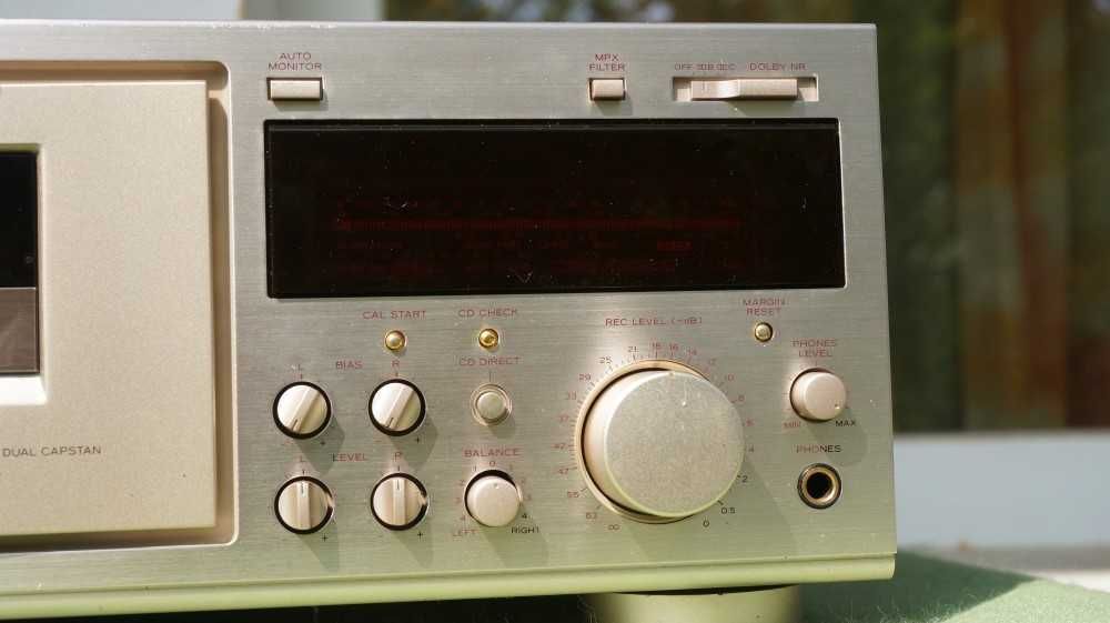 Casetofon deck TEAC V7000