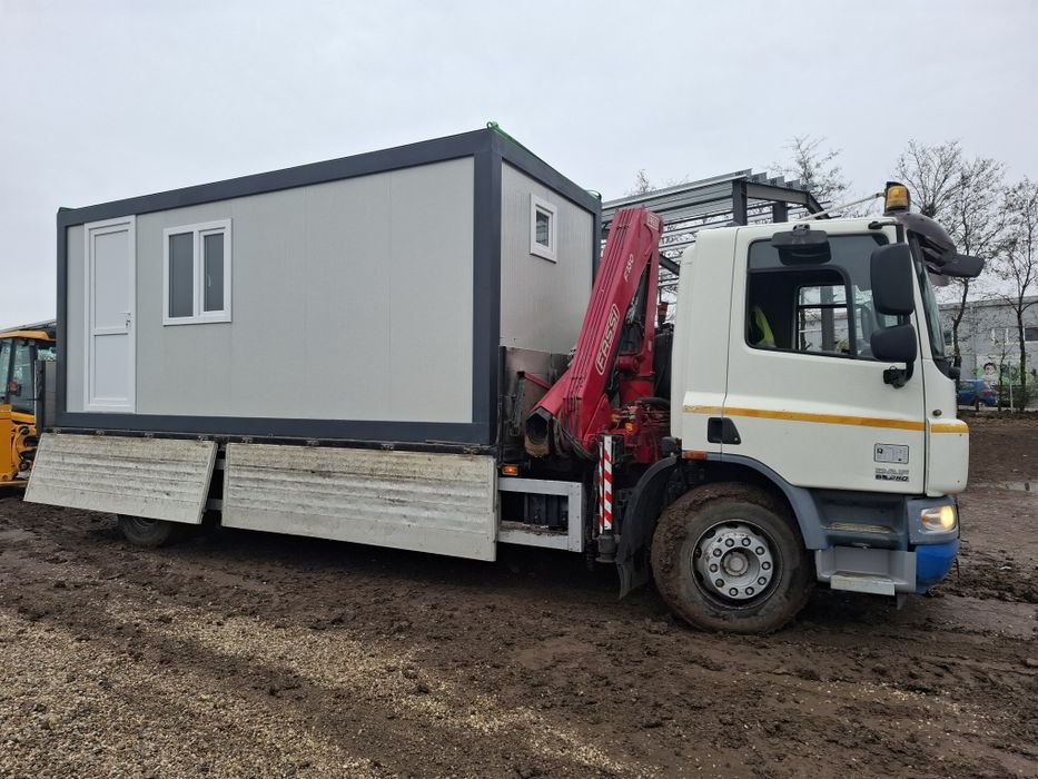 Camion cu macara - Transport container