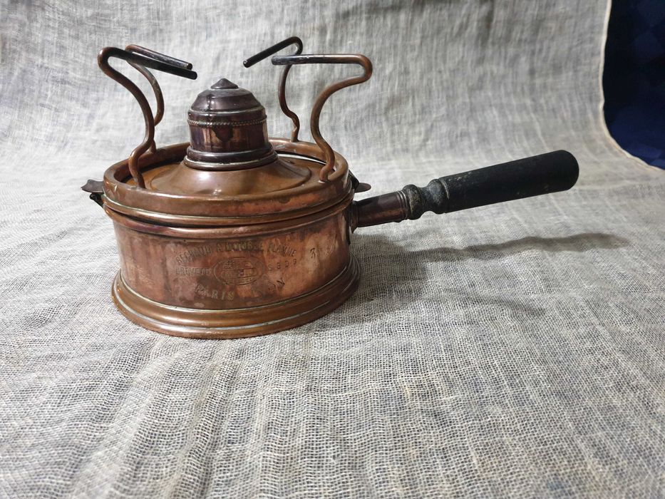 Уред за почистване на маса,примус и фенер