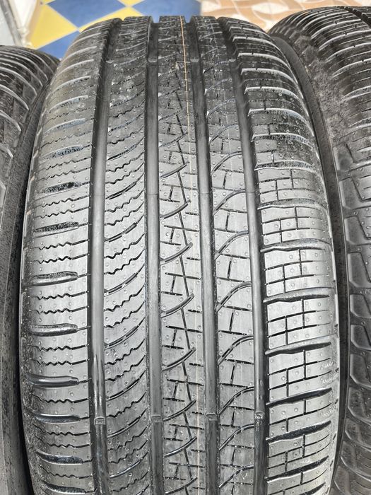 255/60R20 Pirelli Scorpion All Season
