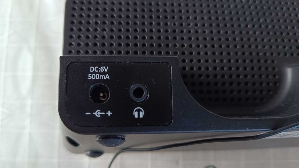 Продавам DAB+/FM радио-часовник