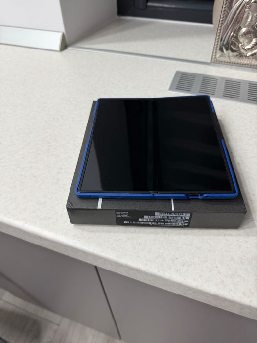 Samsung  galaxy fold 7Z