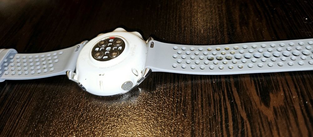 Часовник Polar Grit X