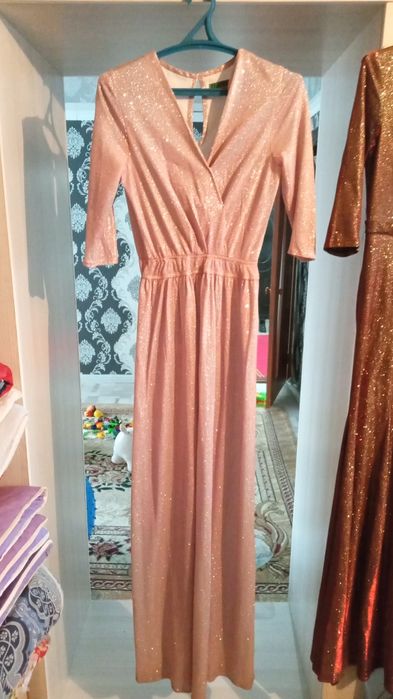 Продам платье вечернее длинное