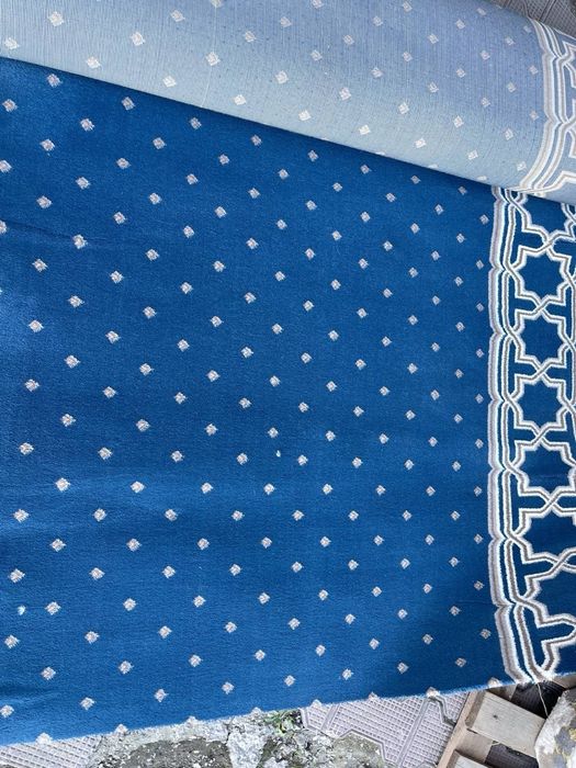 Масжид гилам ковролан! Масжидлар учун гиламлар ковроланлар. Ковроланы!