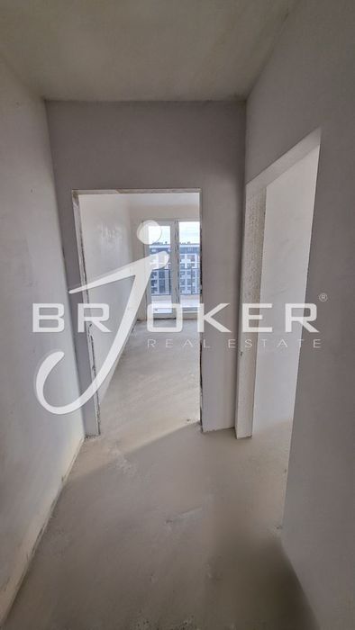 Продава се Четиристаен апартамент в Кърджали, Център - 193 кв.м за 1037 €/кв.м - Снимка #4